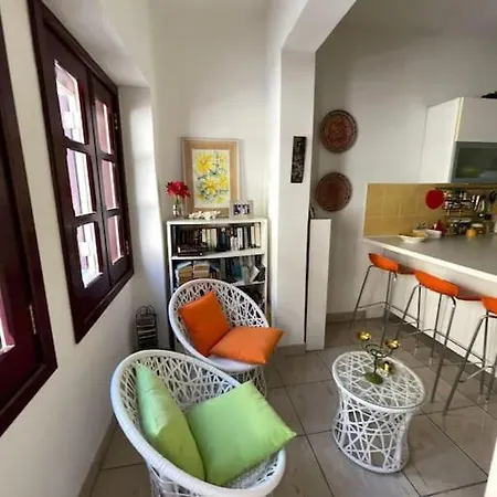 ホテル Lovely, Modern, Bright Maisonette. Heart Of スリーマ